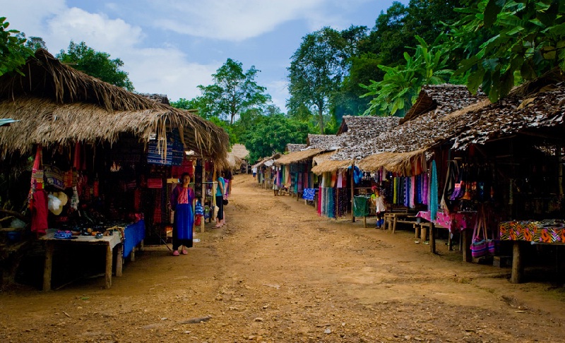 karen-1 làng cổ dài karen
