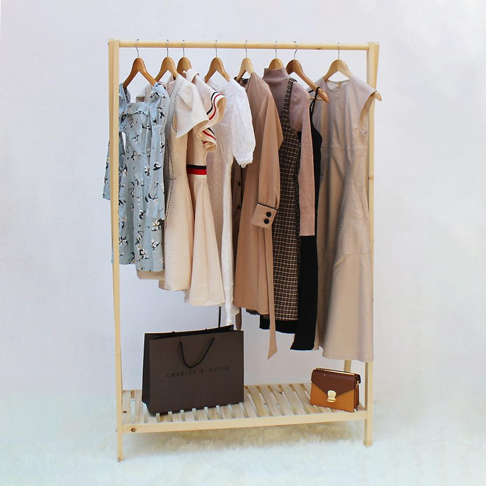 ke-giua-shop-quan-ao-2 Kệ giữa shop quần áo hình chữ A