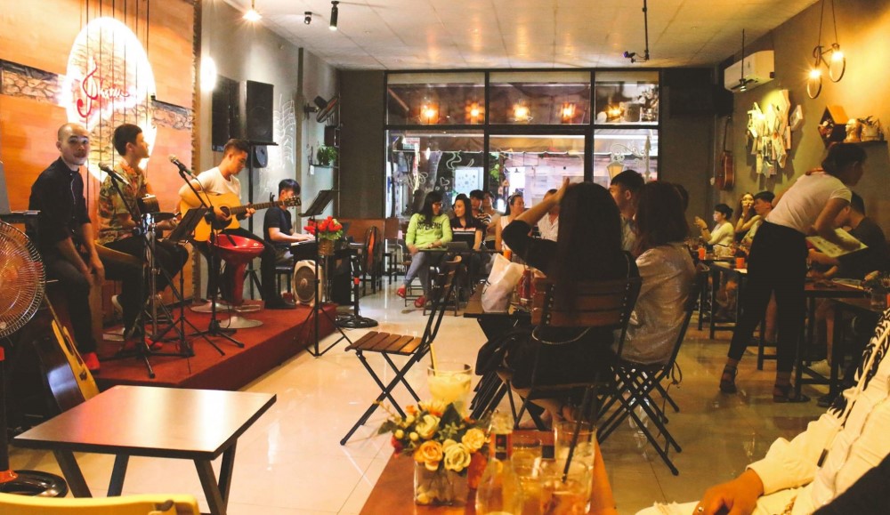 khach-hang-muc-tieu-1 Cần xác định khách hàng mục tiêu khi kinh doanh quán cafe