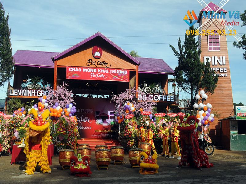 khai-truong-quan-cafe-2-1 Trang trí cổng khai trương quán cafe