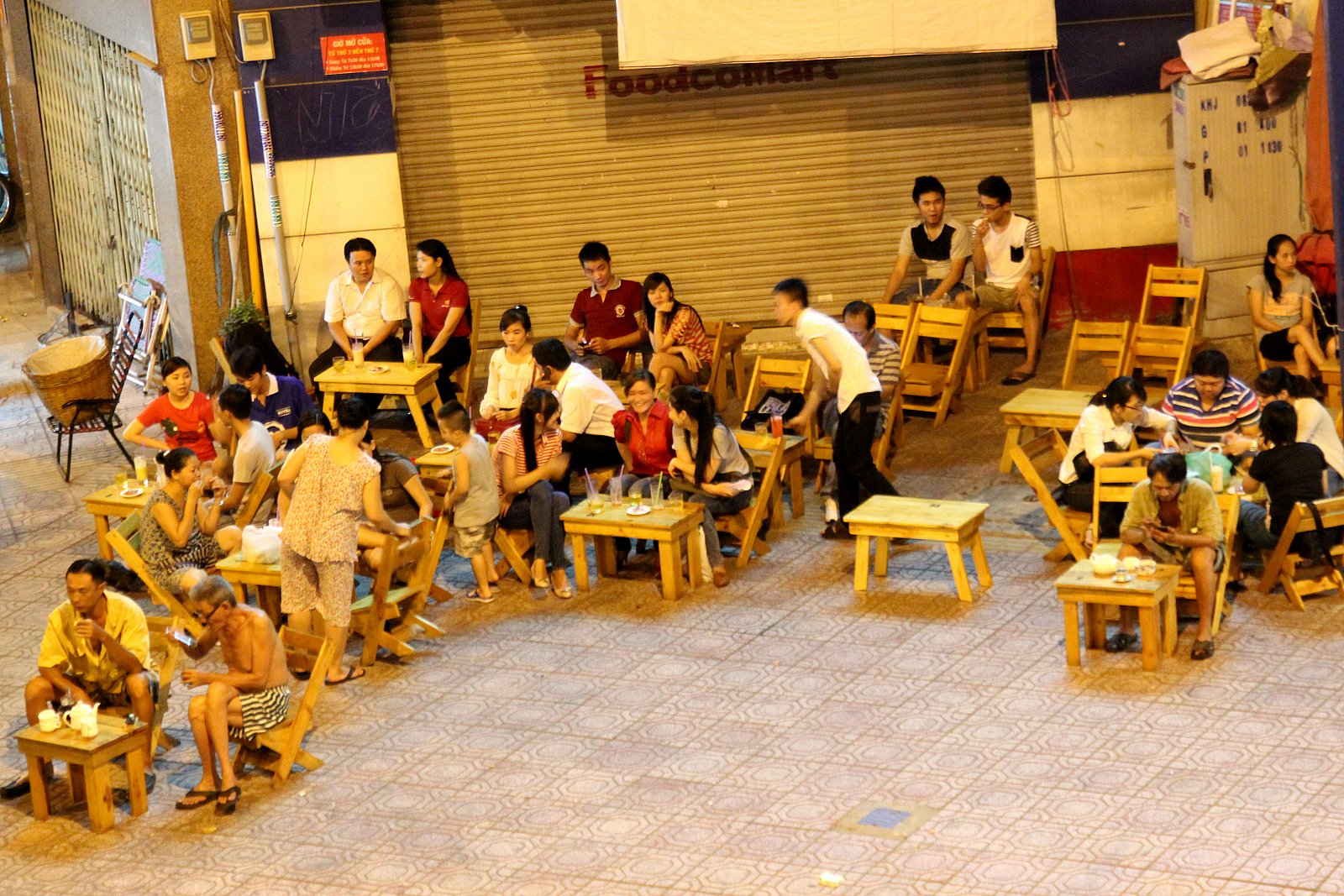 kinh-nghiem-mo-quan-tra-sua-4 kinh doanh trà sữa vỉa hè
