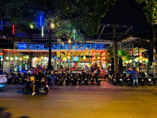 koi-land-cafe Koi land cafe