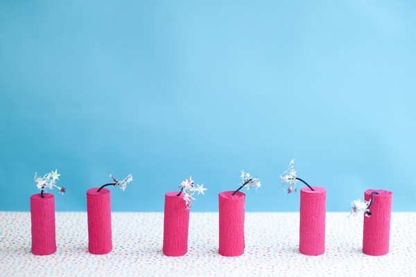 lam-do-trang-tri-tet-voi-phao-giay-handmade-1-1