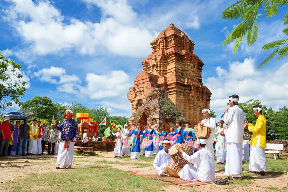 le-hoi-tai-thap-cham-poshanu