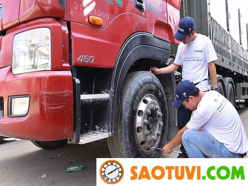 Lơ xe là gì và bật mí A-Z nghề lơ xe bạn cần phải biết! Lịch trình của phụ xe thường không cố định