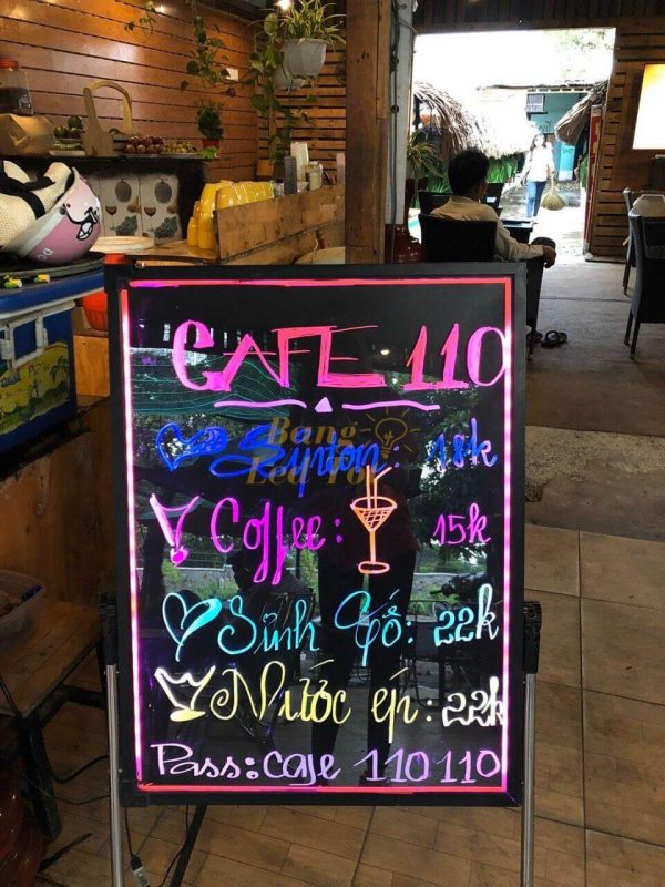 Bảng led dạ quang – xu hướng quảng cáo quán cafe hiện đại, độc đáo và ấn tượng