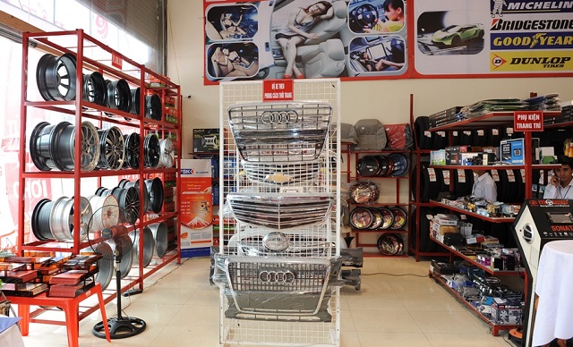 mo-cua-hang-kinh-doanh-noi-that-oto mở cửa hàng kinh doanh nội thất ô tô