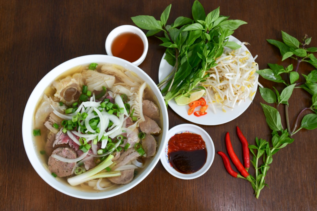 mở quán ăn là ý tưởng kinh doanh ít vốn