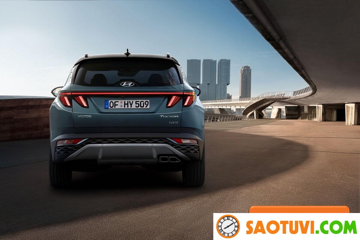 Tìm mua Huyndai Tucson 2021 ở đâu uy tín? Đuôi xe Tucson 2021 có cụm đèn hậu LED họa tiết độc đáo.