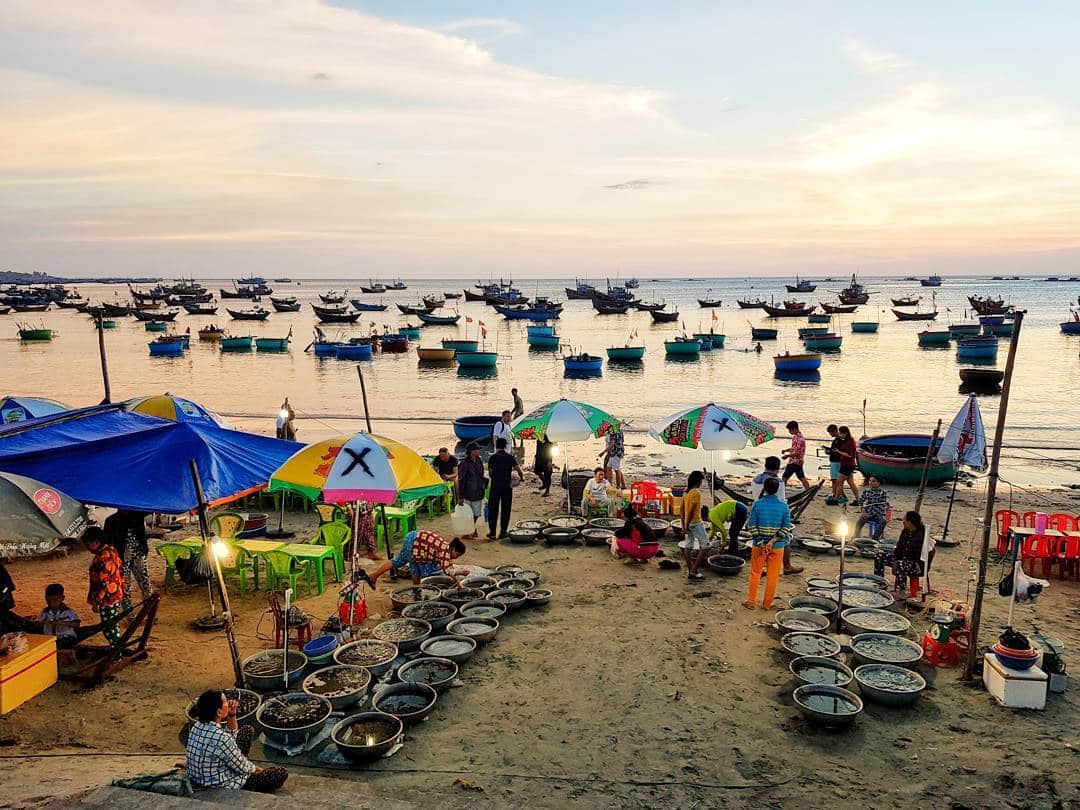 mui-ne-3-min Khung cảnh chờ Làng chài trên biển Mũi Né