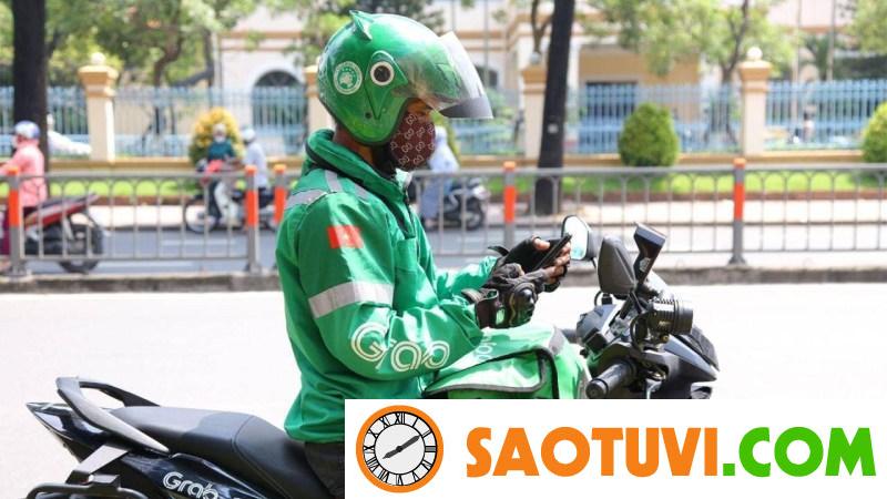 Nên chạy Grab hay Gojek? Lựa chọn công việc tài xế nào tốt nhất? Chạy xe ôm công nghệ hãng nào tốt