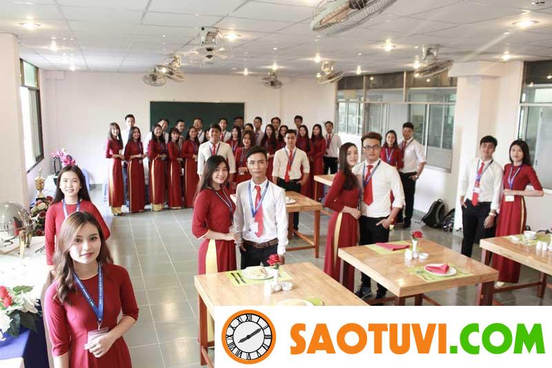 Ngành quản trị du lịch và lữ hành học trường nào dễ xin việc? Điểm chuẩn ngành Quản trị dịch vụ du lịch và lữ hành là bao nhiêu?