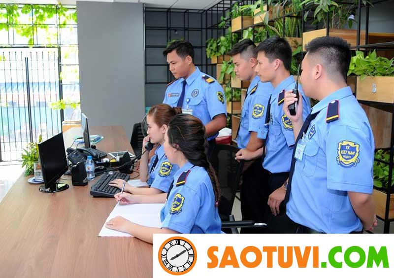 Nghề bảo vệ là gì? Khó khăn và định kiến thường gặp phải nghề bảo vệ
