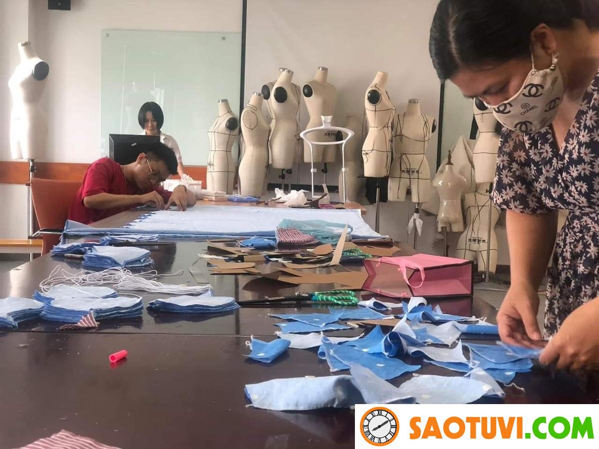 Tìm nguồn hàng gia công tại nhà ở đâu? May hàng gia công theo nhu cầu là công việc được nhiều người yêu thích nhờ thu nhập cao