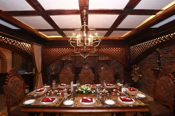 nha-hang-ruou-vang-2 Nhà hàng Hầm Lã Vọng