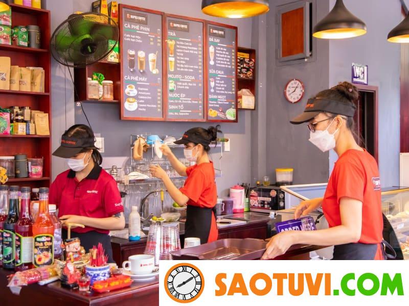 6 điều nhân viên phục vụ quán cafe phải biết để thành công Những điều cần lưu ý khi làm nhân viên phục vụ quán cafe là gì?