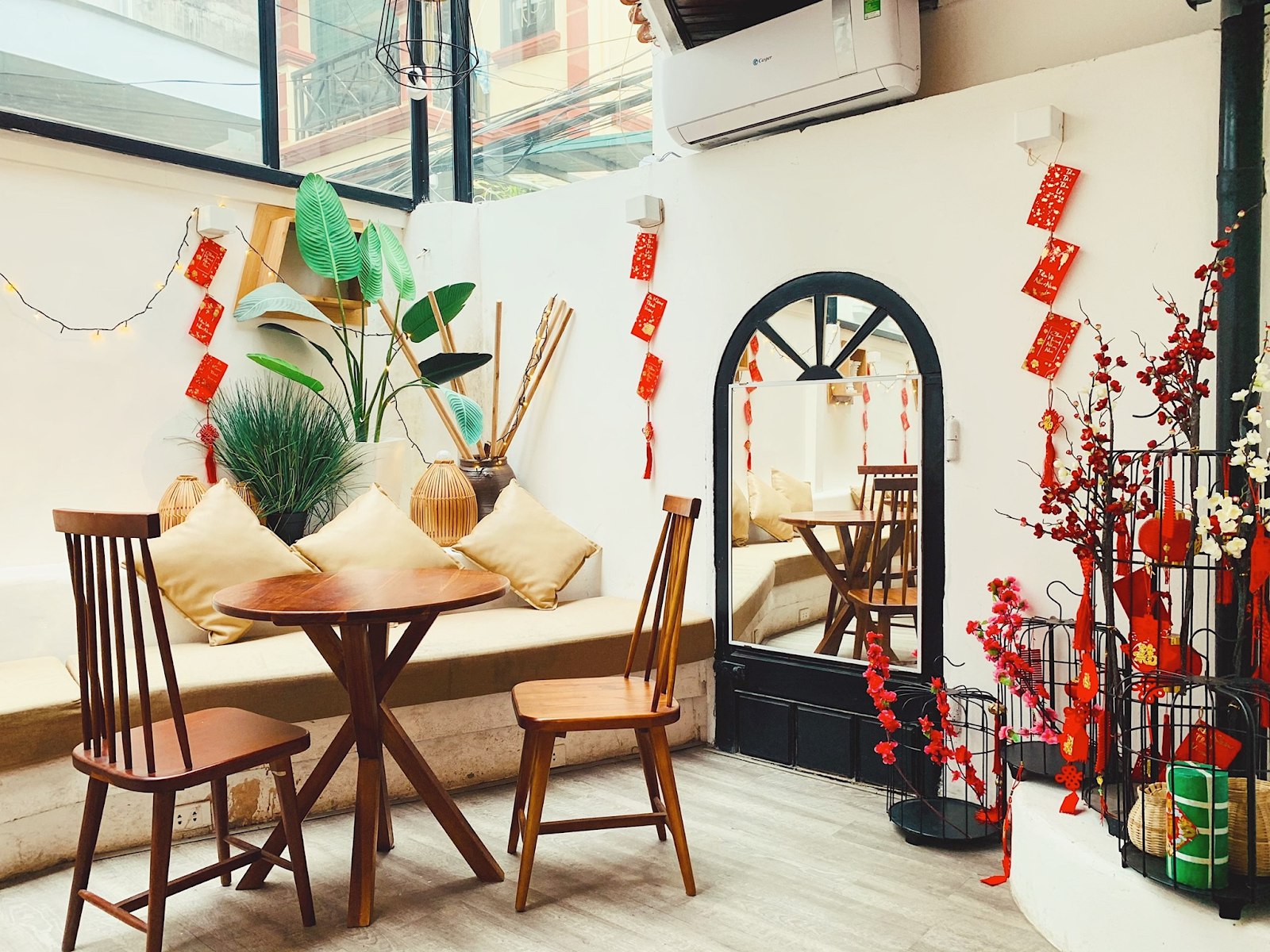 quan-cafe-mo-xuyen-tet-4 cà phê mở xuyên tết