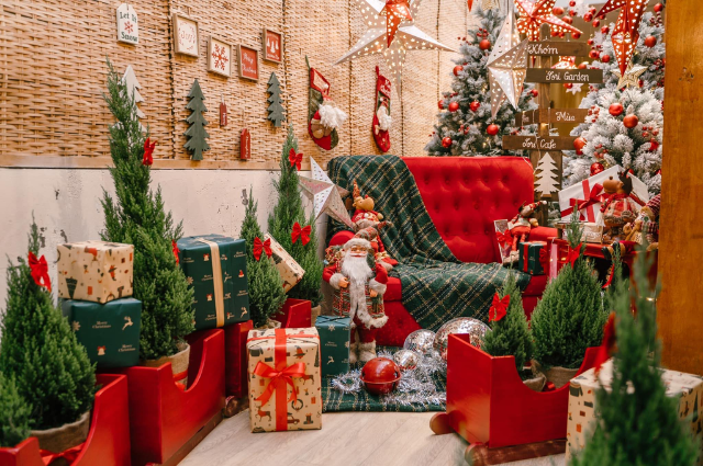 Những quán cafe trang trí Noel ấn tượng tại Hà Nội và Hồ Chí Minh