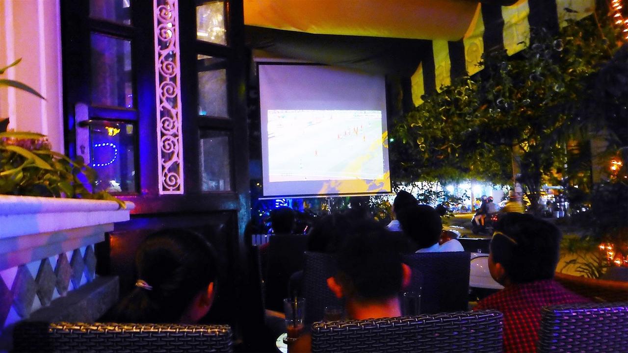 Cafe bóng đá cần làm gì để đột phá doanh thu mùa giải?