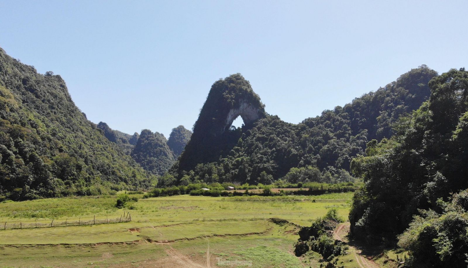 quang-canh-tai-nui-mat-than-1 quang cảnh tại núi mắt thần
