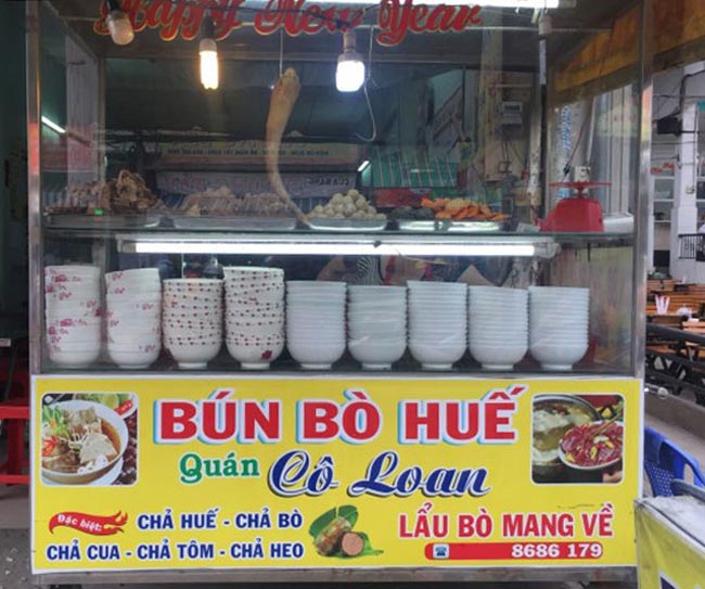 quay-ban-pho-2-tang Thiết kế quầy bán phở tủ kính 2 tầng