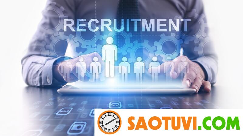 Recruiter không có data phong phú và mạng lưới thông tin rộng lớn như Headhunter.