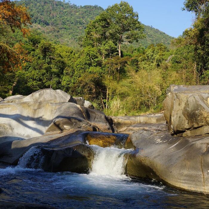 suoi-la-ngau-3 vẻ đẹp suối la ngâu