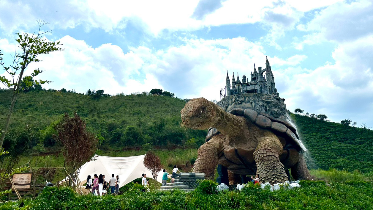 t8_01_2_20240508204810 Mô hình Thần Rùa ở God Valley Đà Lạt
