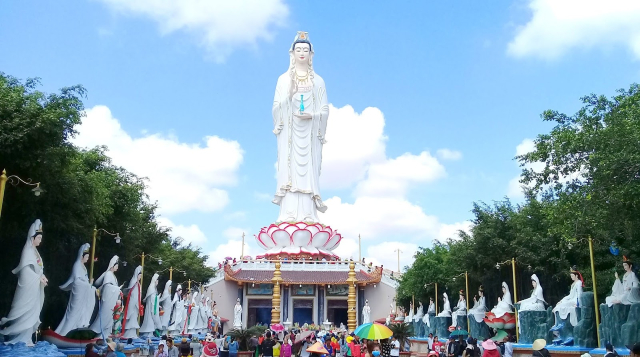 Chùa Hưng Thiện – Mẹ Đông Hải điểm đến nhất định phải ghé thăm tại Bạc Liêu