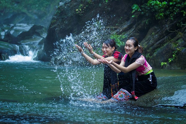 thac-khe-kem-6-min Vui chơi, giải trí tại thác Khe Kèm Nghệ An