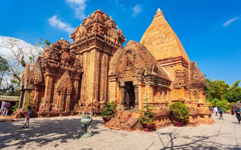 thap-ba-ponagar