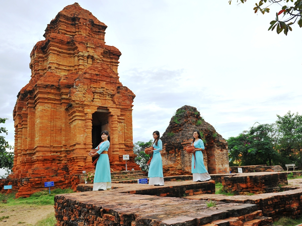thap-cham-poshanu-phan-thiet-1