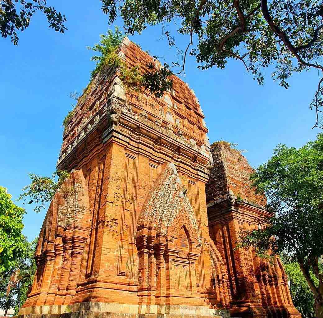 thap-doi-quy-nhon-3 kiến trúc độc đáo tại tháp đôi quy nhơn