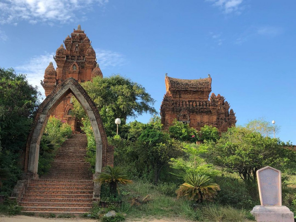thap-poklong-garai-1 tổng quan tháp pôklông garai