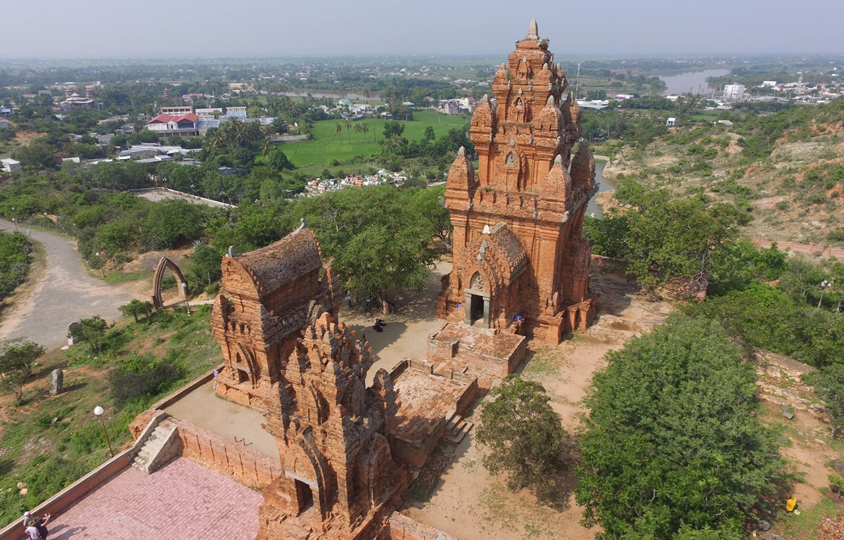 thap-poklong-garai-3 tham quan tháp pôklông mùa đẹp nhất