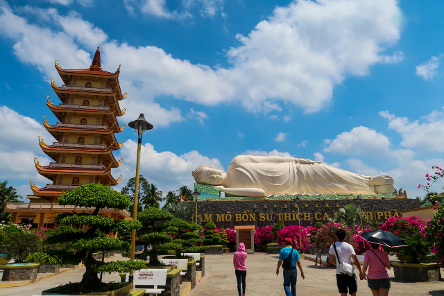 thc3a1p-7-te1baa7ng-vc3a0-tc6b0e1bba3ng-thc3adch-ca-bc3aan-ngoc3a0i-khuc3b4n-vic3aan-chc3b9a