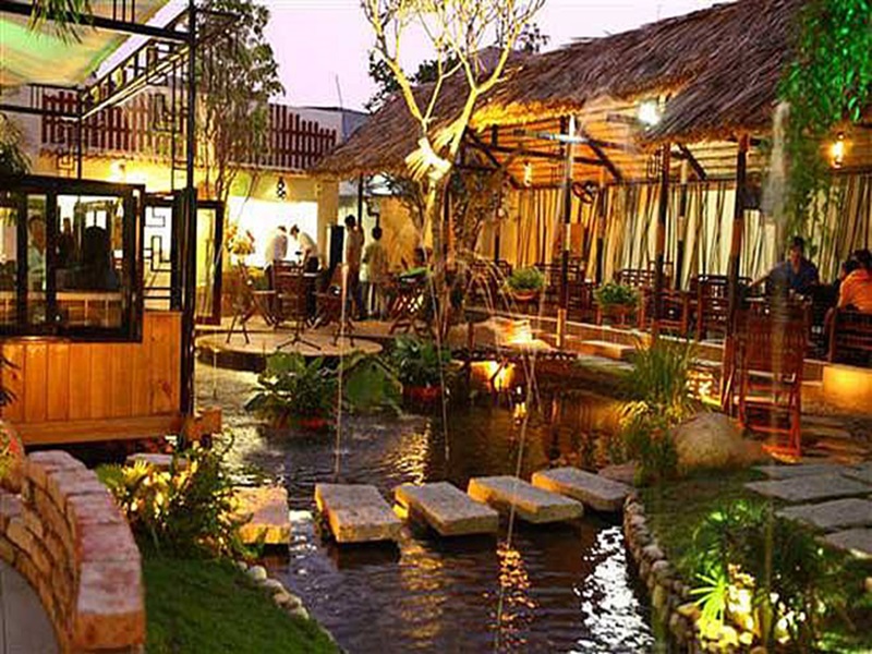 thiet-ke-quan-cafe-san-vuon-don-gian-1-1 thiết kế quán cafe sân vườn đẹp lung linh