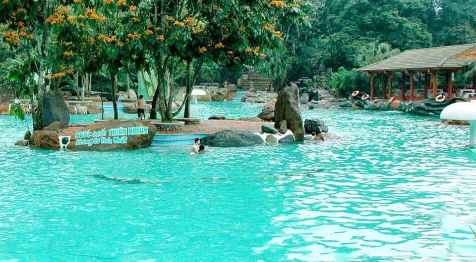 thin-son-suoi-nga-3-min Hồ bơi tạiThiên Sơn suối Ngà
