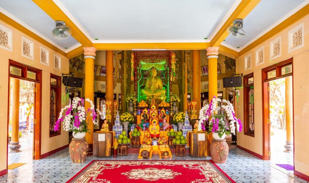 tinh-xa-ngoc-hoa-4 chánh điện