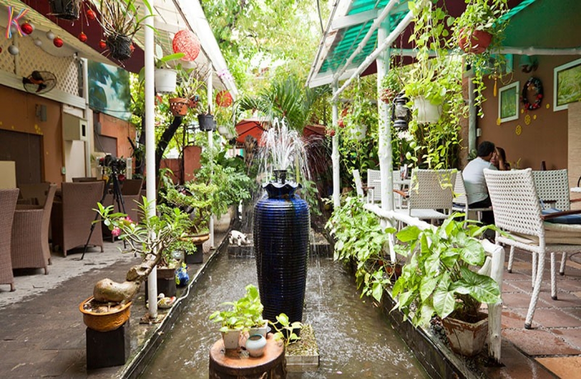 trang-tri-thiet-ke-quan-cafe-6 quán cafe phong cách sân vườn độc đáo