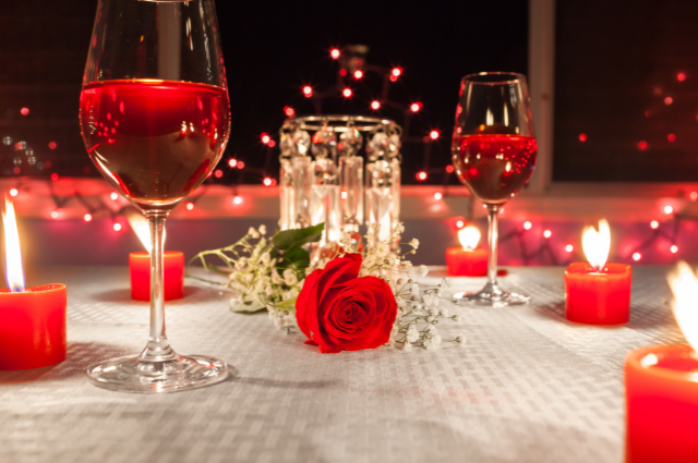 Những ý tưởng trang trí Valentine ngọt ngào cho nhà hàng, quán cafe