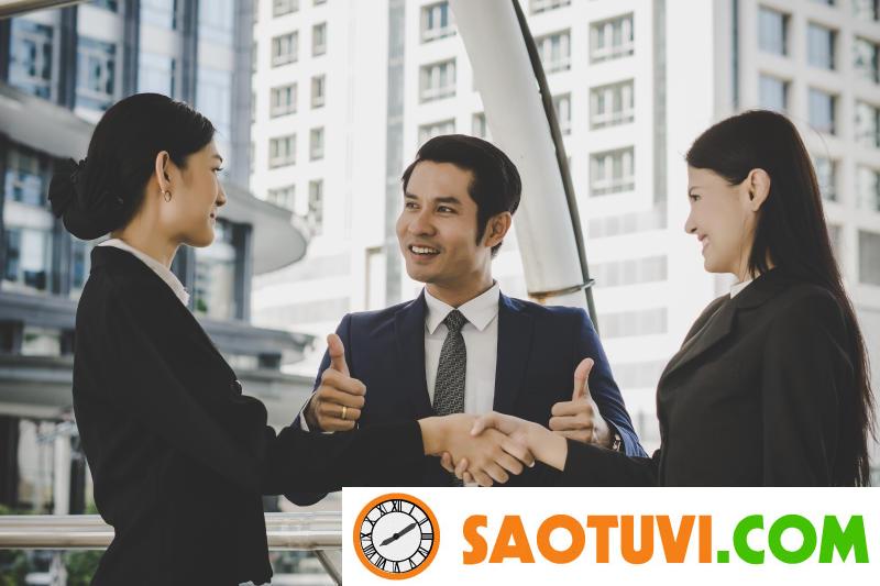 Trung gian marketing là gì? Vai trò và ví dụ về trung gian Marketing Trung gian marketing là gì? - Giải pháp thúc đẩy tiếp cận khách hàng