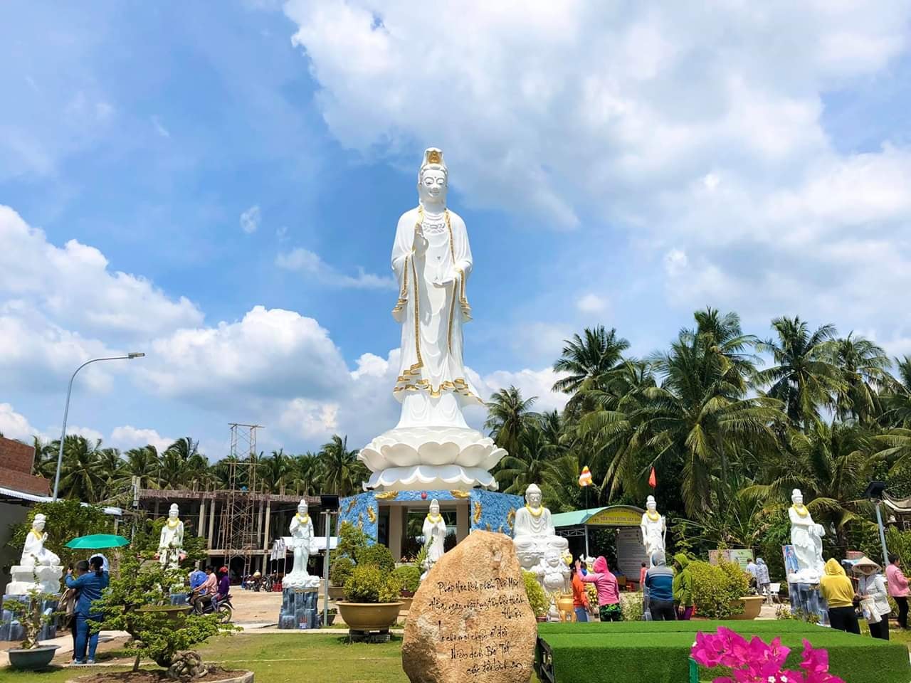 Tượng Mẹ Nam Hải Tiền Giang – Công trình tâm linh linh thiêng tại chùa Liên Hoa