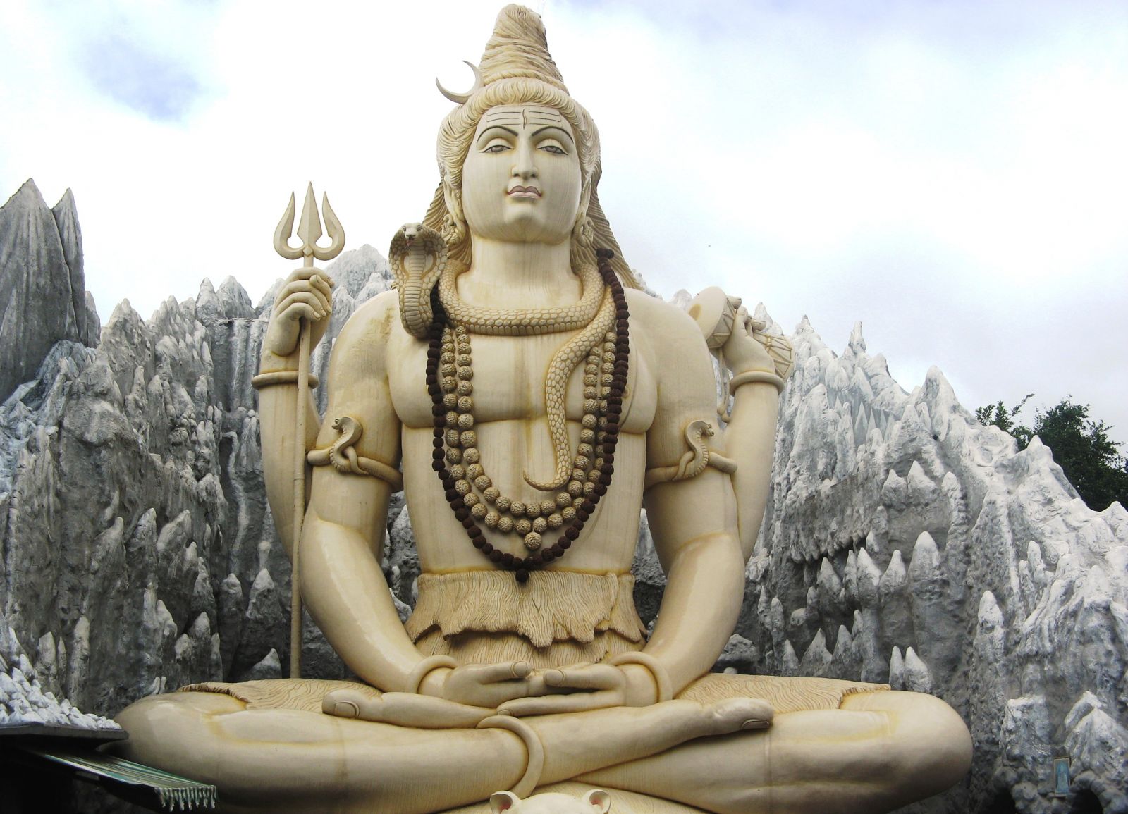 tuong-than-shiva-thap-cham-poshanu-zoomtravel-3