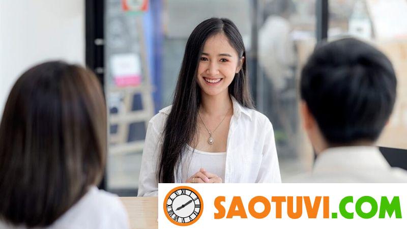 Cách vượt qua câu hỏi “Vì sao chúng tôi nên tuyển bạn?” Cần thể hiện phong thái bình tĩnh và tự tin khi phỏng vấn