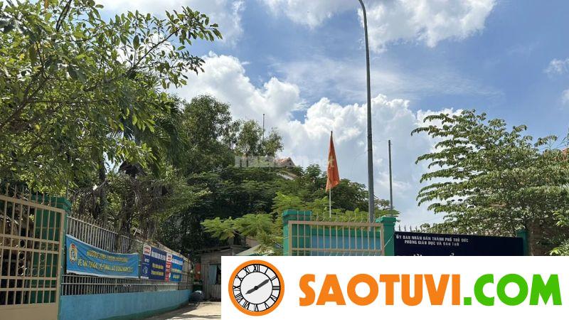 Vòng xoay Phú Hữu Quận 9 và những dự án BĐS đang “hot” quanh khu vực Trường học gần khu vực vòng xoay Phú Hữu