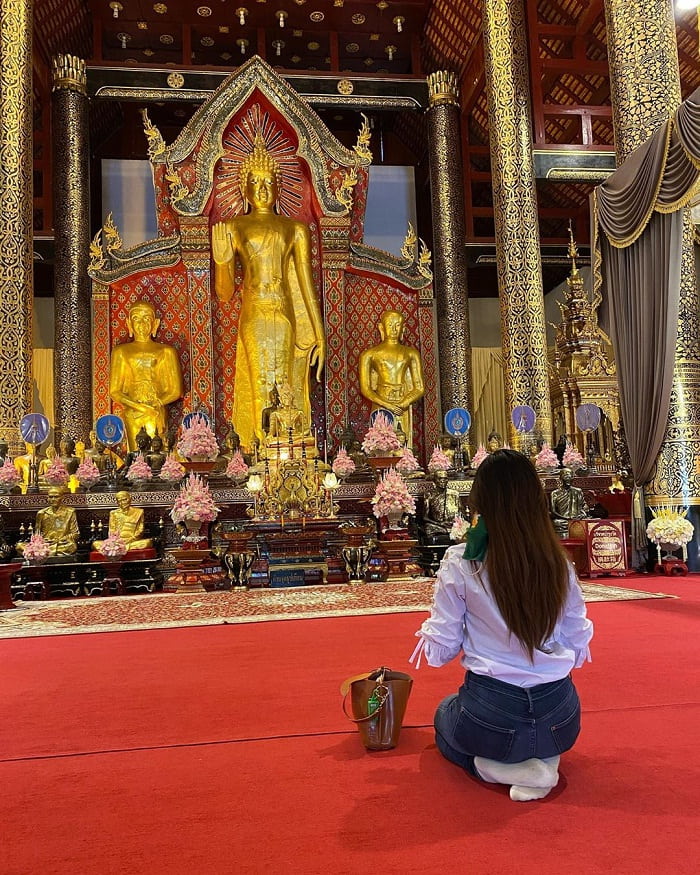 wat-chedi-luang-5 chánh điện chùa wat chedi luang