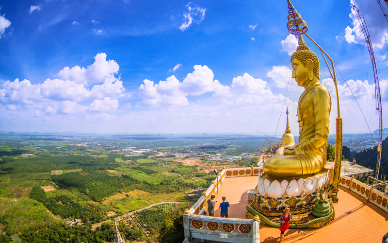 wat-tham-suea-5 bức tượng phật