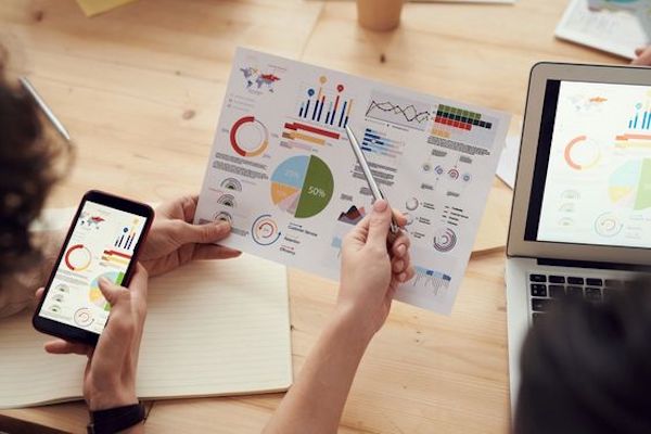 data-scientist-vs-data-engineer-vs-data-analyst-1-1